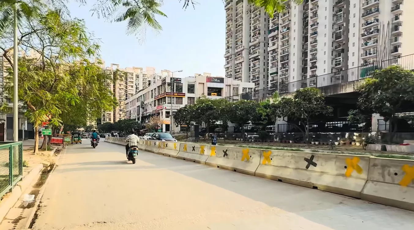 Gaur City Resale 3 BHK Flats Greater Noida West