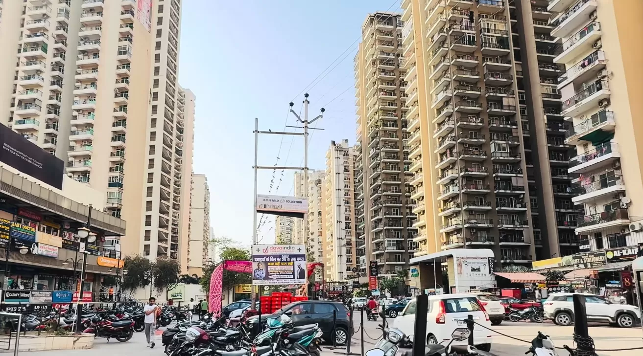 Gaur City 1st Avenue Ready to Move Home Greater Noida West
